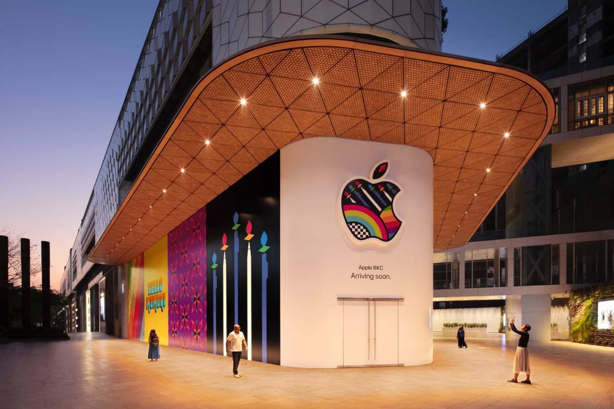 apple iphone manufacturing