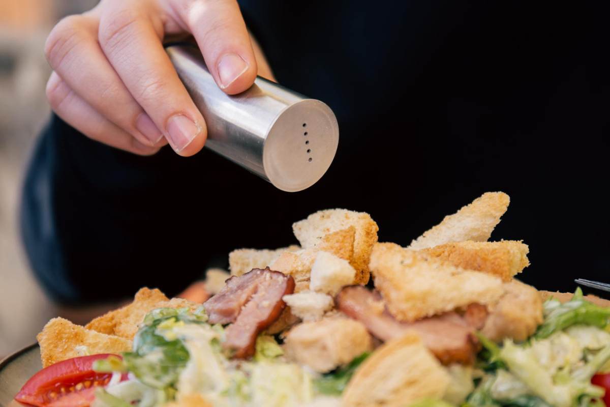 Salt Warning Labels in Restaurants: